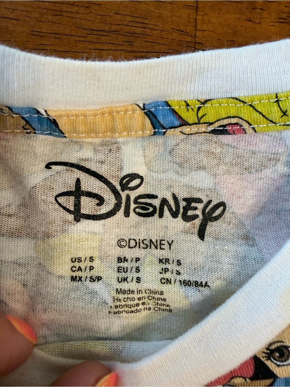Disney Snow White And The Seven Dwarfs All Over Print Graphic T-Shirt Size Small - Picture 2 of 7